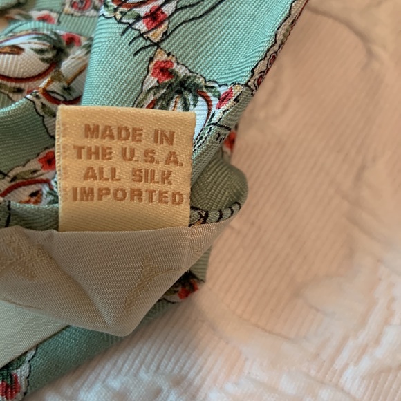 Tommy Bahama Silk Tie - Picture 6 of 6